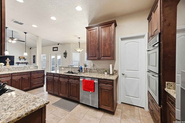 14838 St Hedwig, St Hedwig, TX 78152