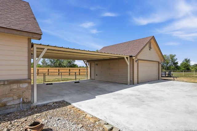 14838 St Hedwig, St Hedwig, TX 78152