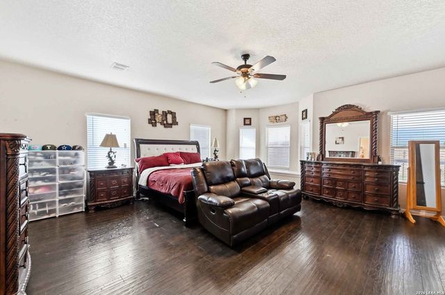 14838 St Hedwig, St Hedwig, TX 78152