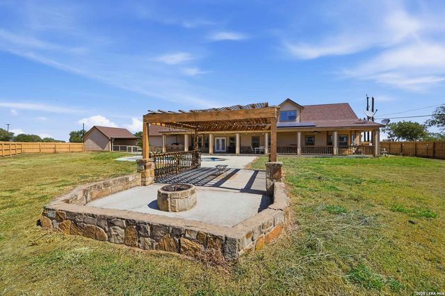 14838 St Hedwig, St Hedwig, TX 78152