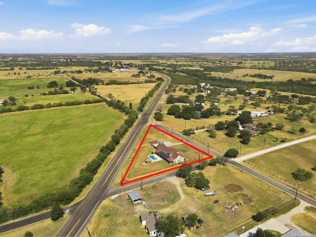14838 St Hedwig, St Hedwig, TX 78152
