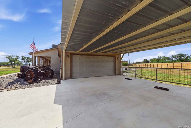 14838 St Hedwig, St Hedwig, TX 78152