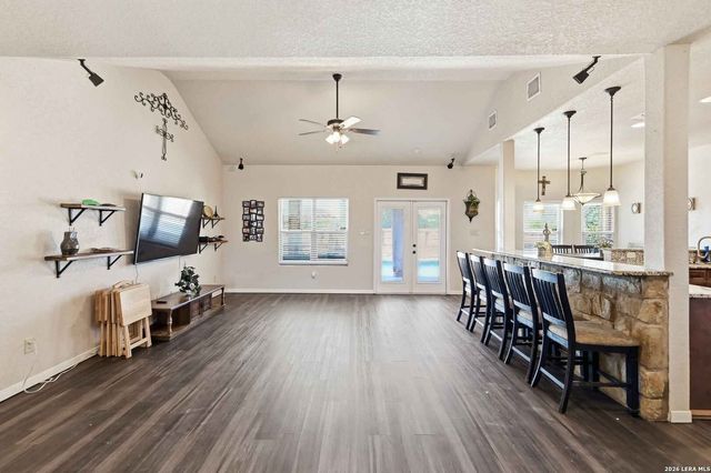 14838 St Hedwig, St Hedwig, TX 78152