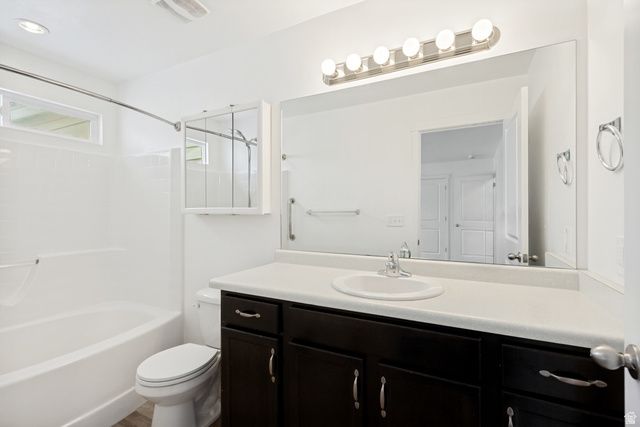 15166 S GALLANT DR, Bluffdale, UT 84065