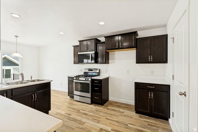 15166 S GALLANT DR, Bluffdale, UT 84065