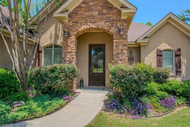 3611 Robinwood Circle, Bryant, AR 72022