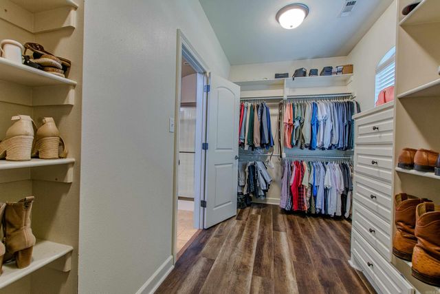 3611 Robinwood Circle, Bryant, AR 72022