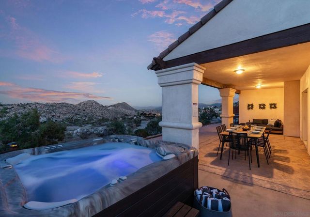5833 San Rafael Rd, Yucca Valley, CA 92284
