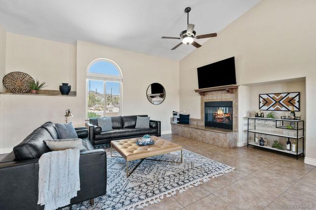 5833 San Rafael Rd, Yucca Valley, CA 92284