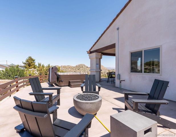 5833 San Rafael Rd, Yucca Valley, CA 92284