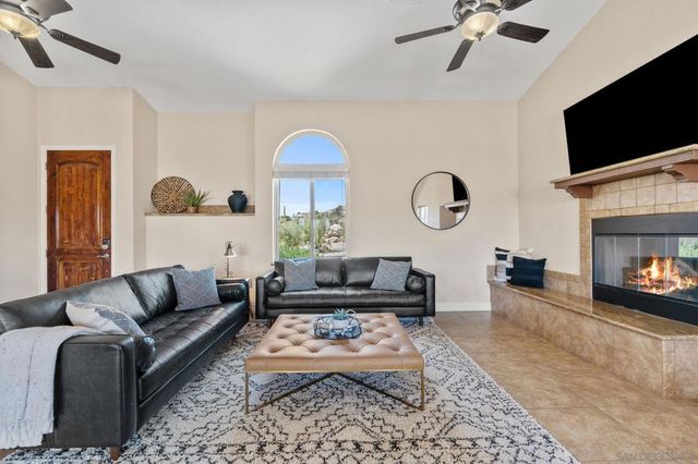 5833 San Rafael Rd, Yucca Valley, CA 92284