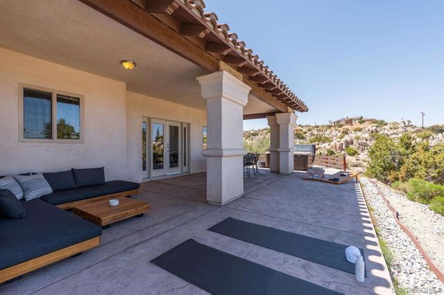 5833 San Rafael Rd, Yucca Valley, CA 92284
