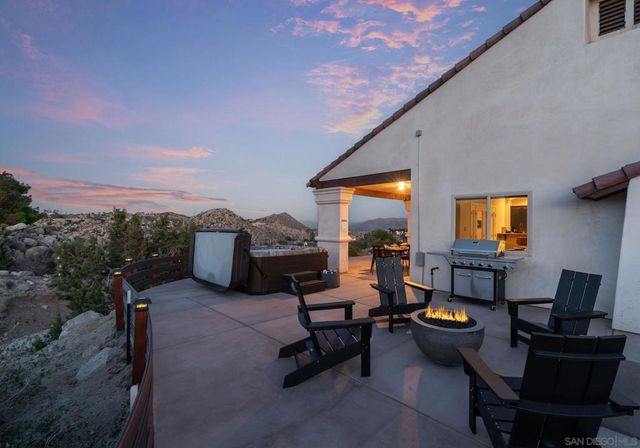 5833 San Rafael Rd, Yucca Valley, CA 92284