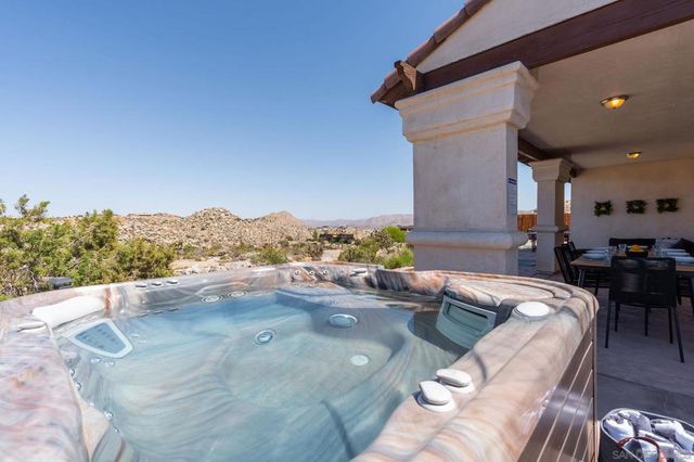 5833 San Rafael Rd, Yucca Valley, CA 92284