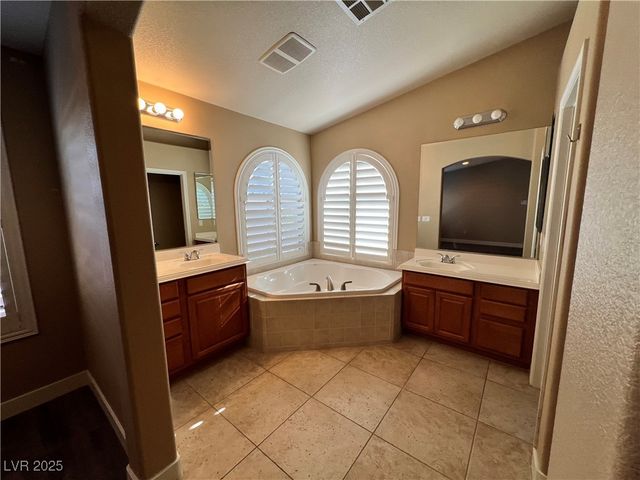 1053 Puerta Del Sol Drive, Las Vegas, NV 89138