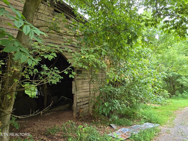 6835 Mulberry Gap Rd, Sneedville, TN 37869