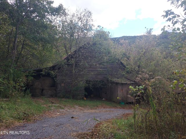 6835 Mulberry Gap Rd, Sneedville, TN 37869
