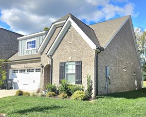 2333 Laurelstone Dr, Murfreesboro, TN 37130