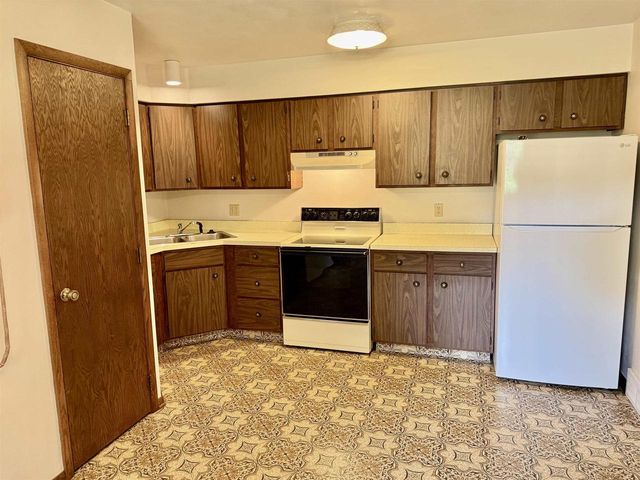 1002 E NORTHWOOD DRIVE, Appleton, WI 54911