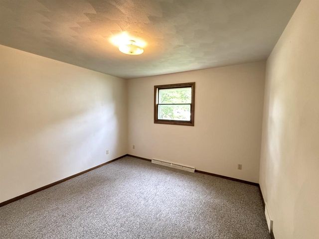 1002 E NORTHWOOD DRIVE, Appleton, WI 54911