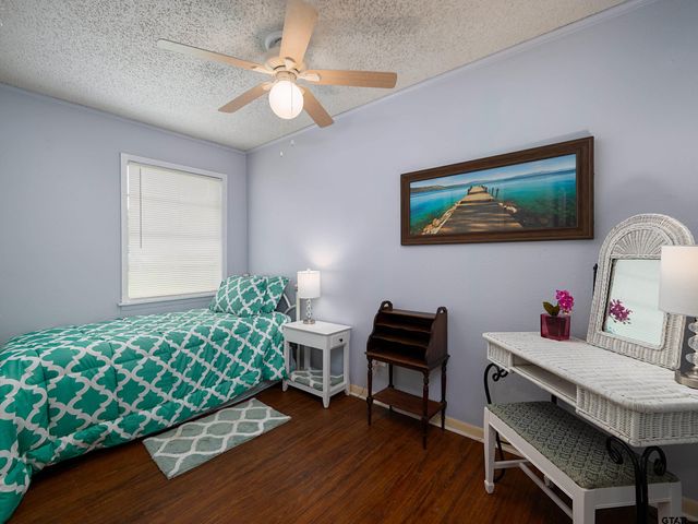 1915 Big Eddy Circle, Chandler, TX 75758