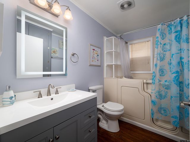 1915 Big Eddy Circle, Chandler, TX 75758