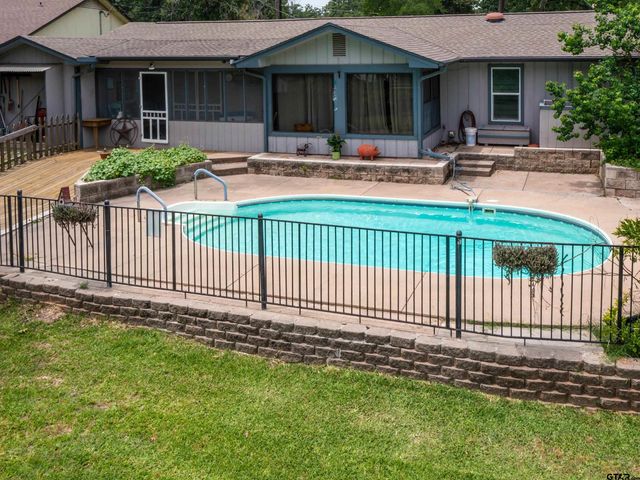 1915 Big Eddy Circle, Chandler, TX 75758