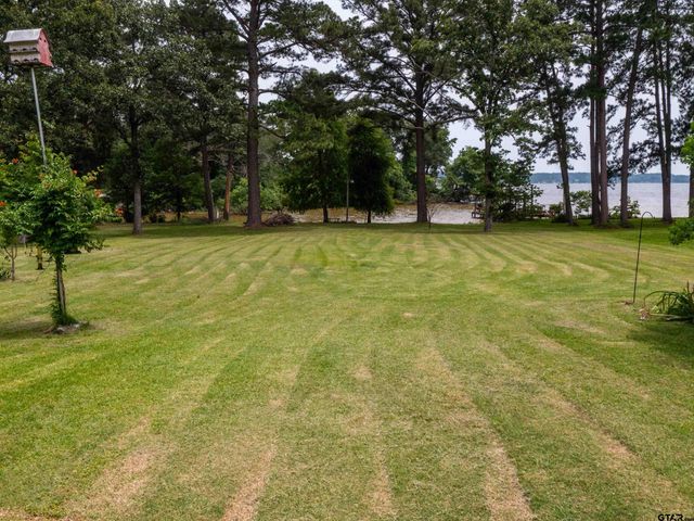 1915 Big Eddy Circle, Chandler, TX 75758