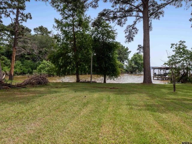 1915 Big Eddy Circle, Chandler, TX 75758