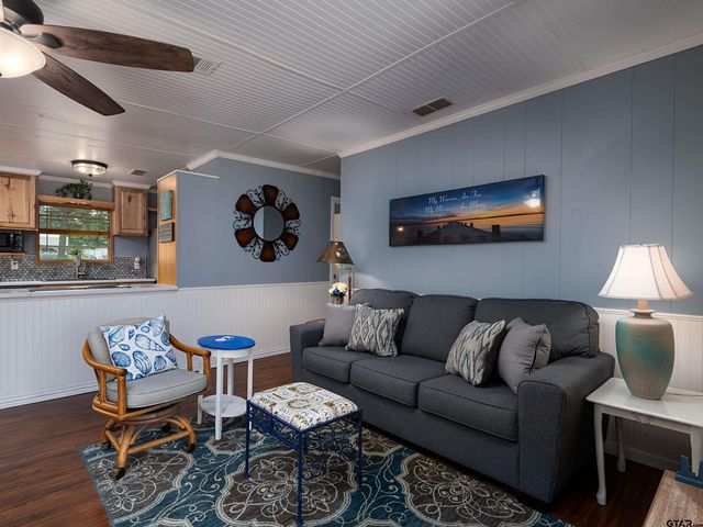 1915 Big Eddy Circle, Chandler, TX 75758