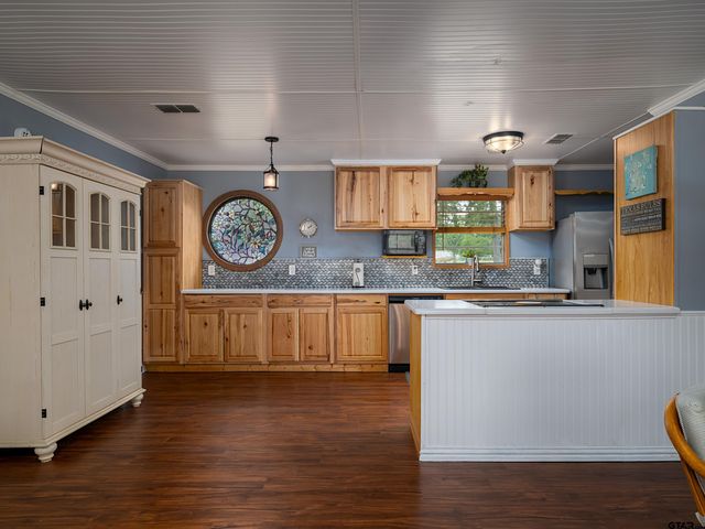 1915 Big Eddy Circle, Chandler, TX 75758