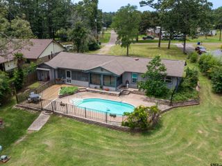 1915 Big Eddy Circle, Chandler, TX 75758