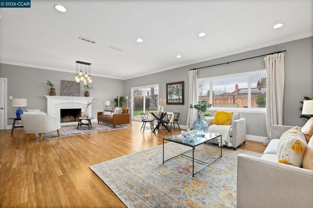 1765 Glazier Dr, Concord, CA 94521