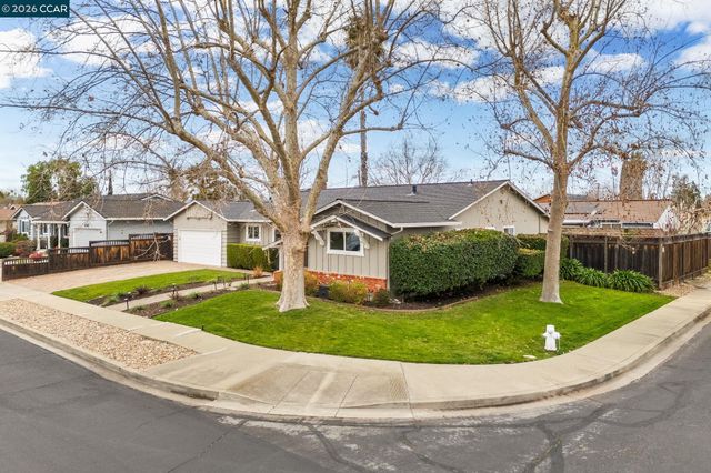 1765 Glazier Dr, Concord, CA 94521