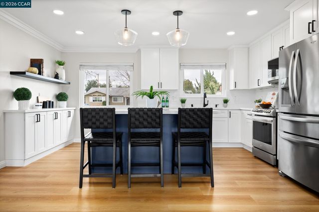 1765 Glazier Dr, Concord, CA 94521