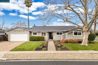 1765 Glazier Dr, Concord, CA 94521
