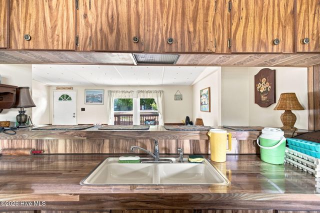 1710 Ocean View Drive SW, Ocean Isle Beach, NC 28469