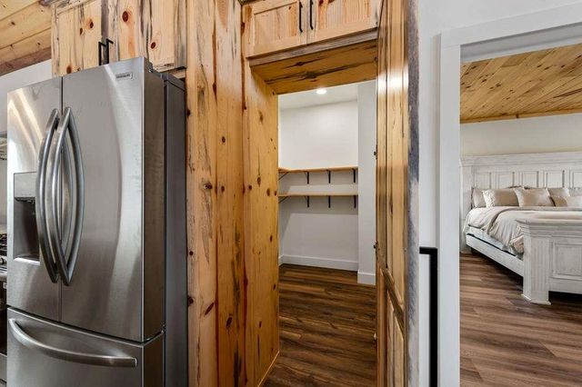 100 Walnut Trace, Mineral Bluff, GA 30559