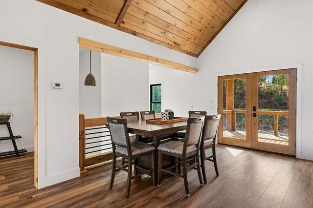 100 Walnut Trace, Mineral Bluff, GA 30559