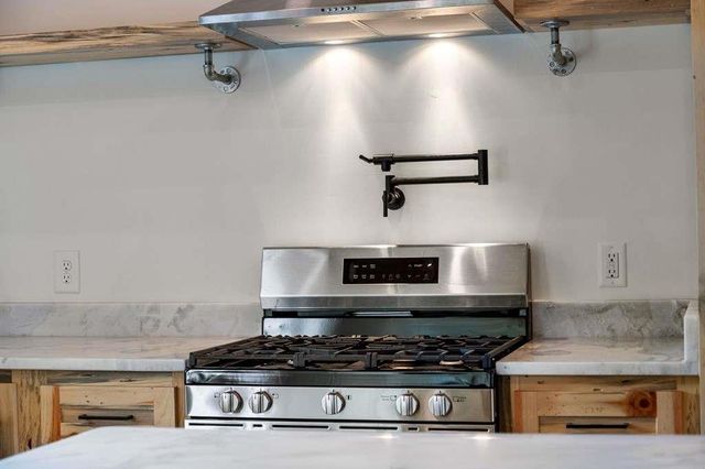 100 Walnut Trace, Mineral Bluff, GA 30559