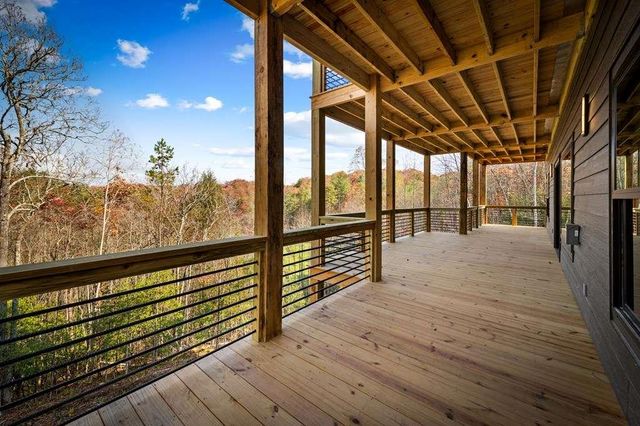 100 Walnut Trace, Mineral Bluff, GA 30559