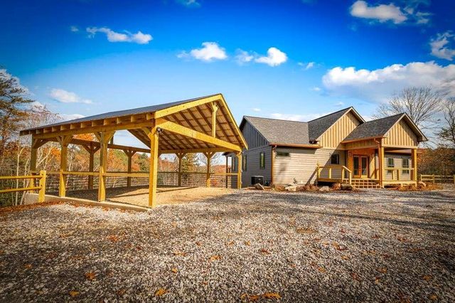 100 Walnut Trace, Mineral Bluff, GA 30559