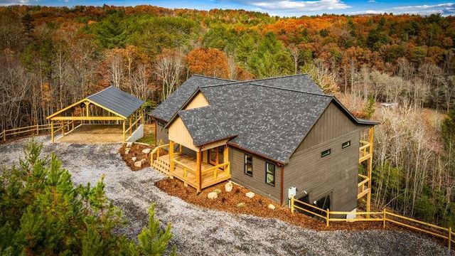 100 Walnut Trace, Mineral Bluff, GA 30559