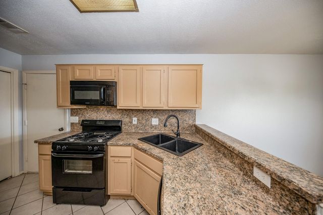 2711 Grants Lake Boulevard 202, Sugar Land, TX 77479