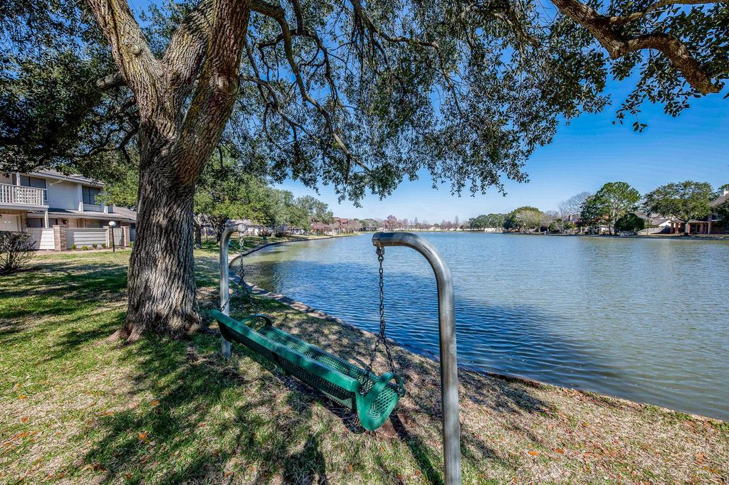 2711 Grants Lake Boulevard 202, Sugar Land, TX 77479