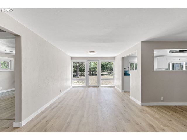 25412 JEANS Rd, Veneta, OR 97487