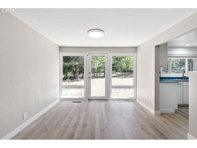 25412 JEANS Rd, Veneta, OR 97487