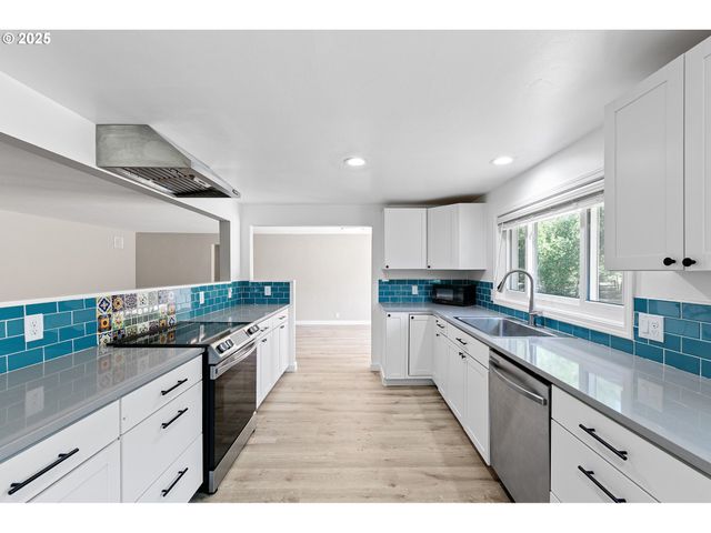 25412 JEANS Rd, Veneta, OR 97487