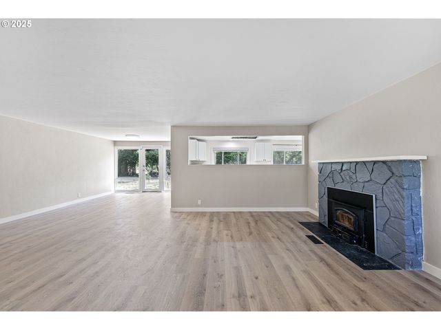 25412 JEANS Rd, Veneta, OR 97487