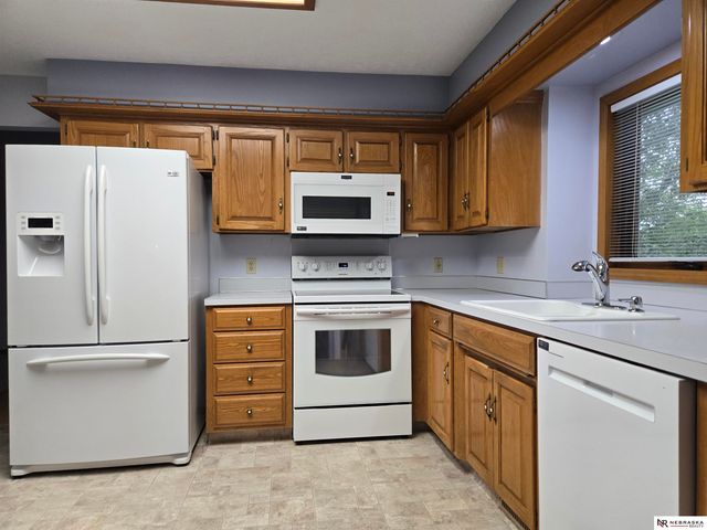 13206 S 35th Street, Bellevue, NE 68123